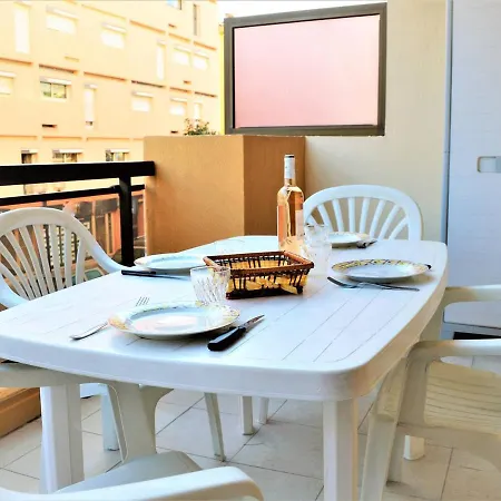 Apartmán Climatise, 4 Couchages, A 2 Pas De La Au Lavandou - Fr-1-251-93