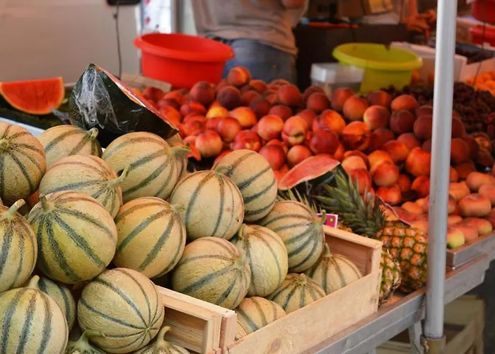 Climatise, 4 Couchages, A 2 Pas De La Au Lavandou - Fr-1-251-93 Le Lavandou